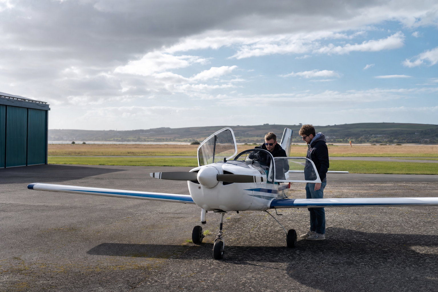Aéroclubs en Bretagne : où commencer si vous voulez vraiment voler régulièrement en 2026